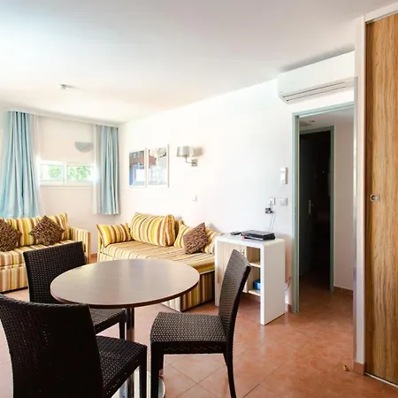 Appartement Mistral Furnished Flat *