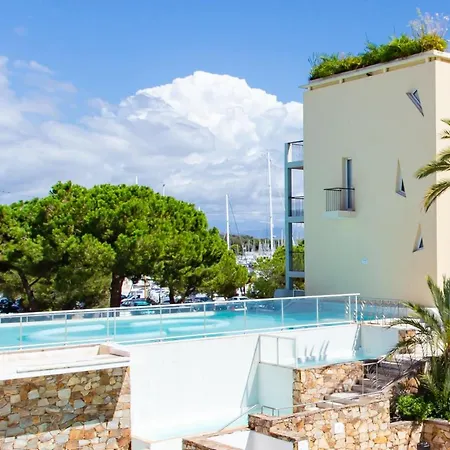 Mistral Furnished Flat * Antibes