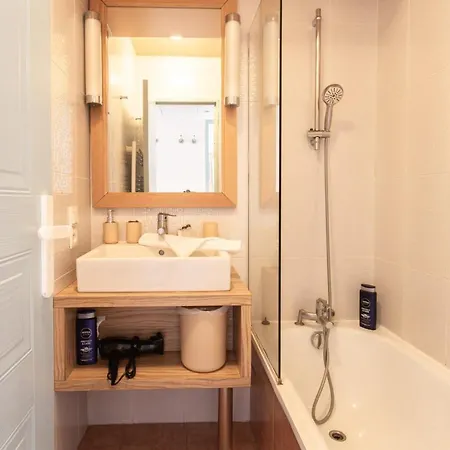 Mistral Furnished Flat * Antibes